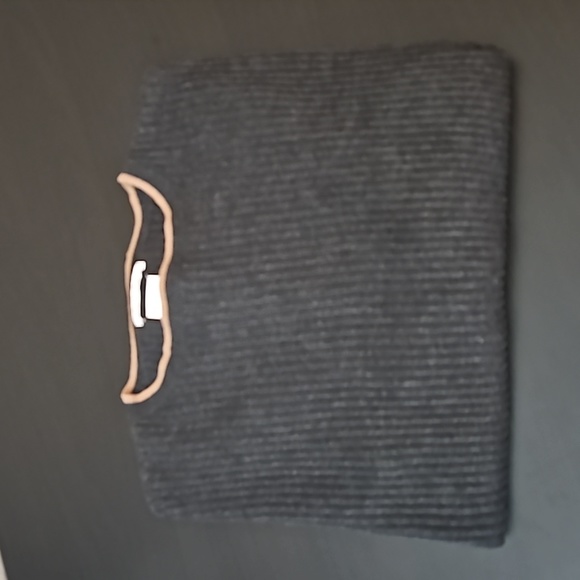 ZARA Knitwear Winter Collection gray sweater, size 11-12 years (close to M-L) - Picture 12 of 12